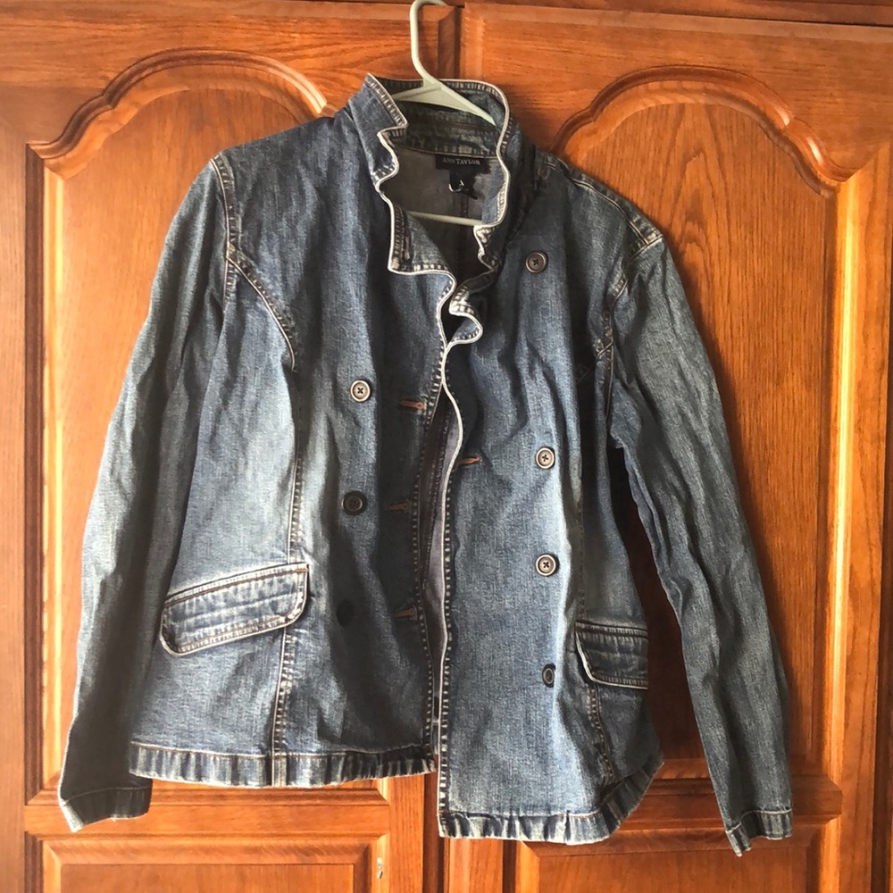 Women’s Jean Jacket